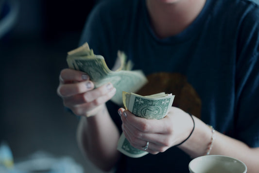 How Much Should You Spend On Facebook Ads Per Day/Month?