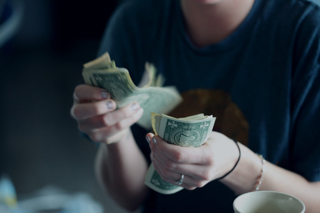 How Much Should You Spend On Facebook Ads Per Day/Month?
